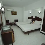 Happy City Hotel