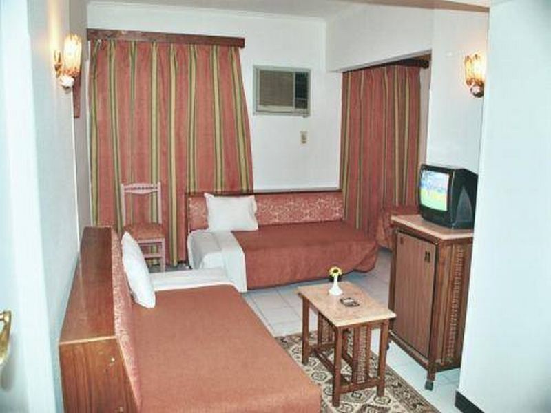 Hotel Happy