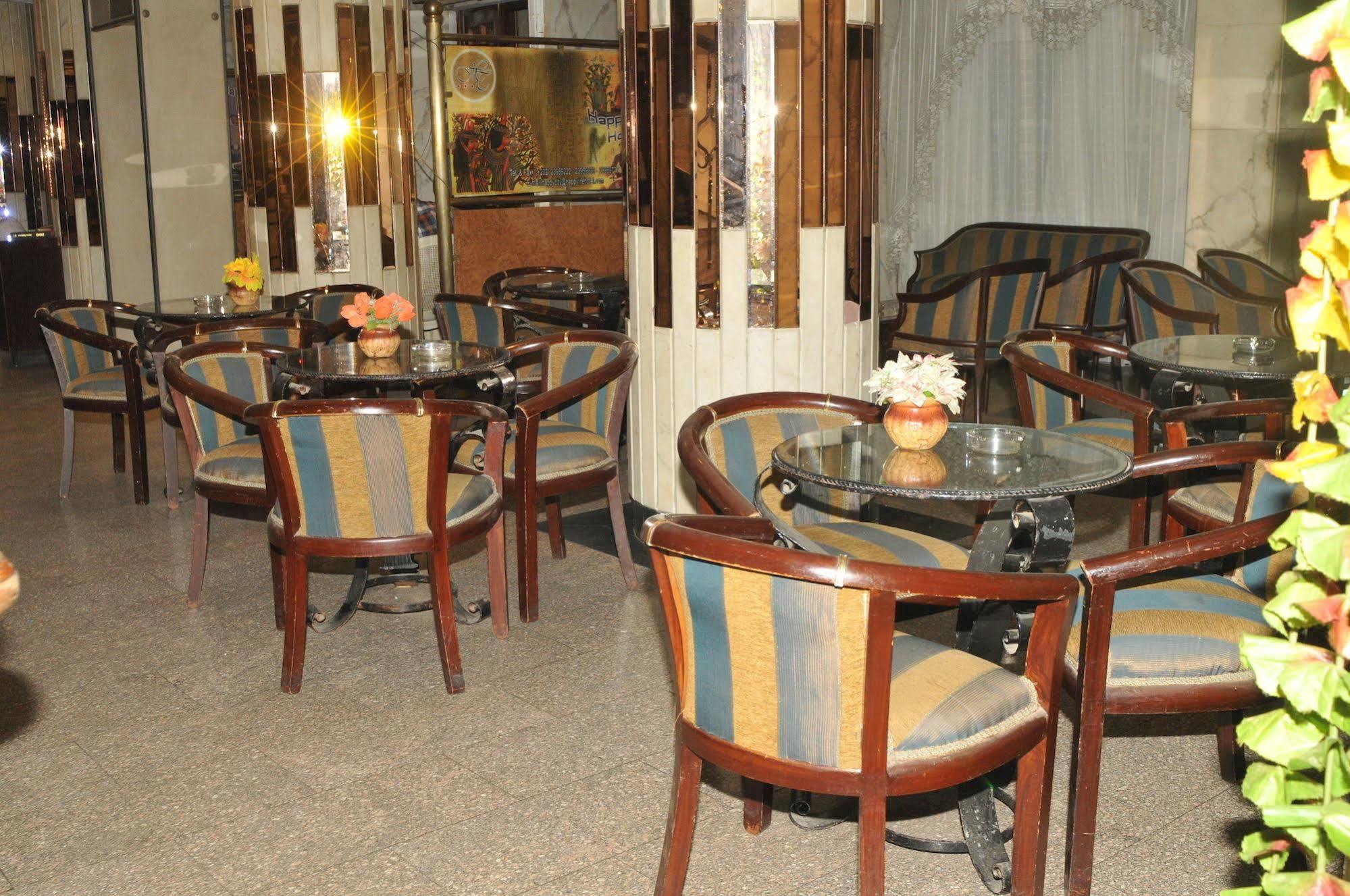 Hotel Happy 3*