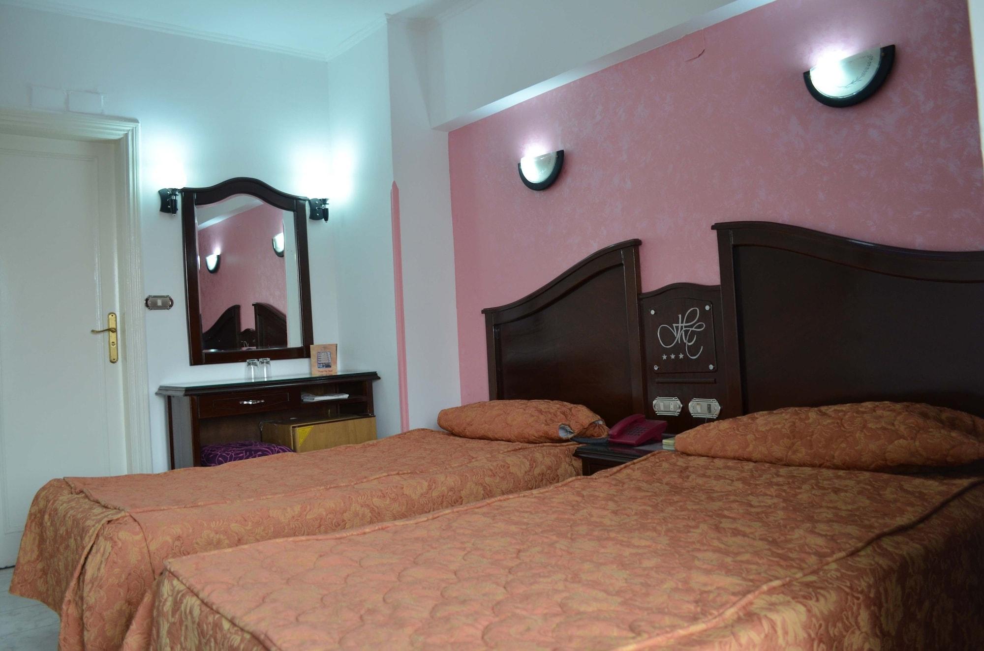 Happy Hotel 3*
